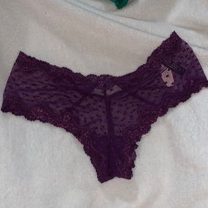 ⭐️ 2/$18 Sale ⭐️  Victoria’s Secret Cheeky Panty